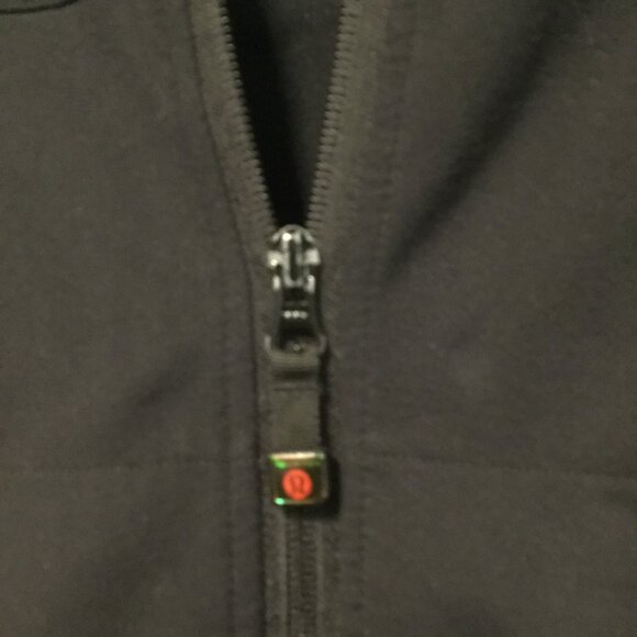 Men's Lululemon zip jacket size medium black with some gray great used condition - Picture 3 of 7